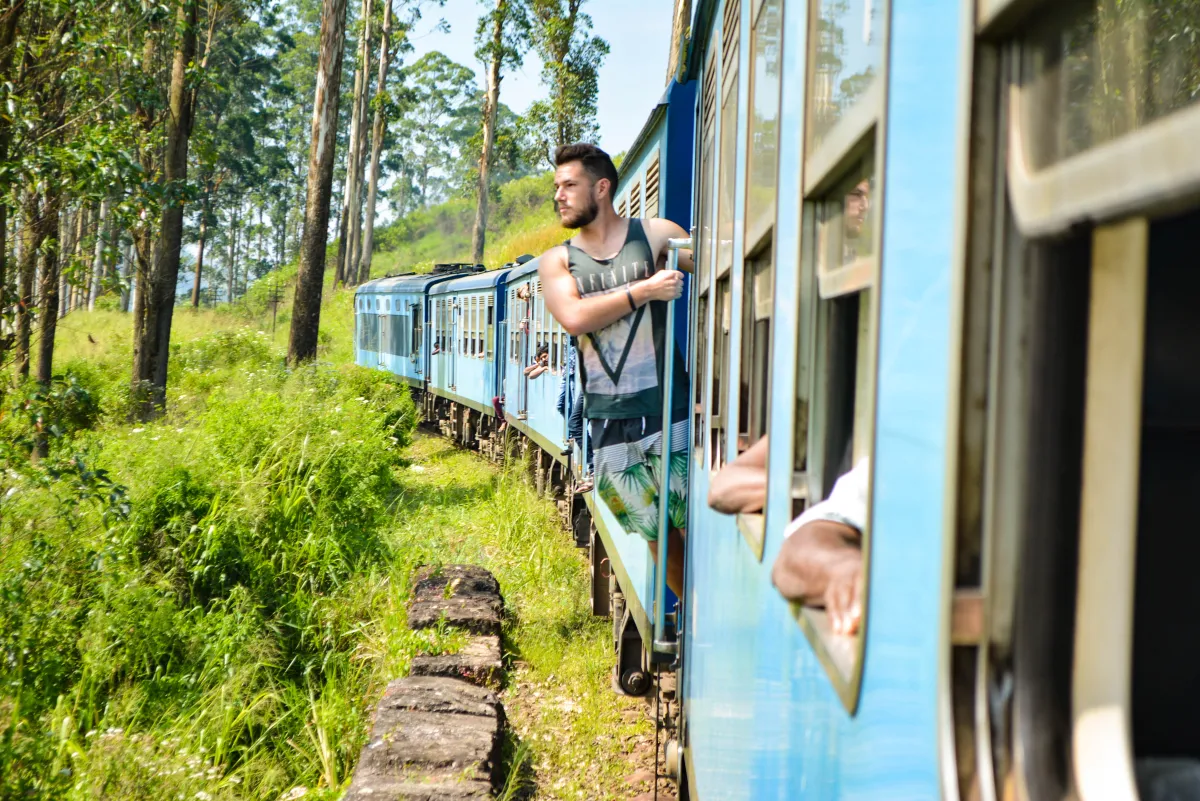 Sri Lanka scenic train ride and hill country route
